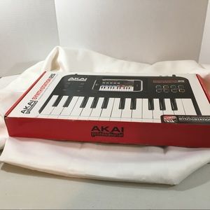 Akaia synthstation 25 keyboard controller
